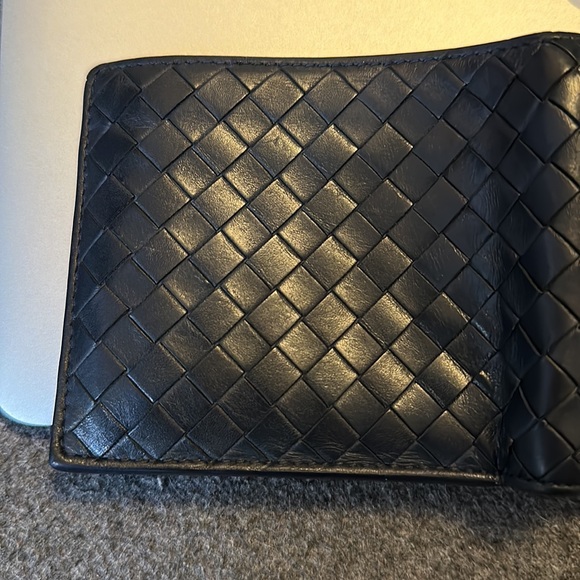 Navy leather Botegga Veneta wallet - Picture 6 of 9